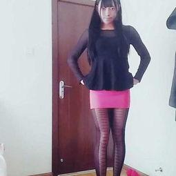 上班时候换丝袜视频,上班时光中的换装瞬间